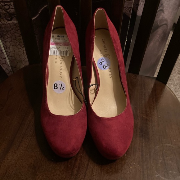 Heels - Picture 3 of 3